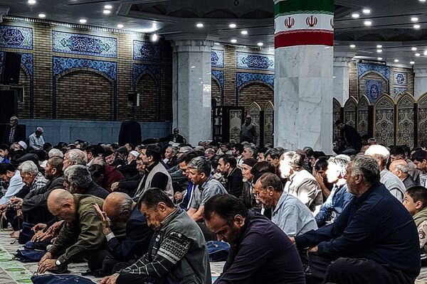 میز خدمت اداره فرهنگ شهرستان ری در مراسم نمازجمعه باقرشهر و کهریزک 