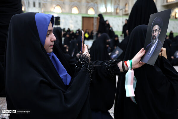 برگزاری همایش بزرگ جمع‌خوانی دانش‌آموزان با اجرای سرود و نوحه حماسی «باید برخاست»