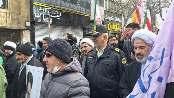 حضور خادمان امنیت در راهپیمایی ۲۲ بهمن