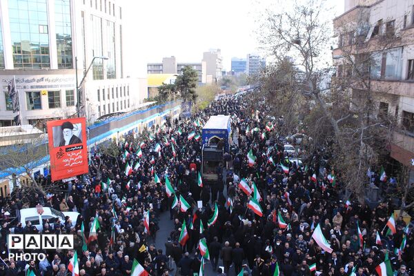 تشییع پیکر شهیدان لاریجانی، سلیمانی و شهدای ناو دنا