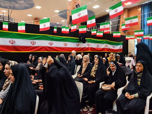 برگزاری جشن اتمام حفظ کل قرآن واعطای مدرک قرآنی به دانش آموزان