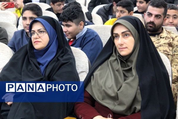 تقدیر از برگزیدگان مسابقات قرآن، عترت و نماز در گلوگاه 