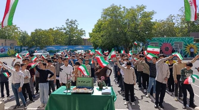 شکوفه‌‌ها و جوانه‌‌ها در مدارس اسکو