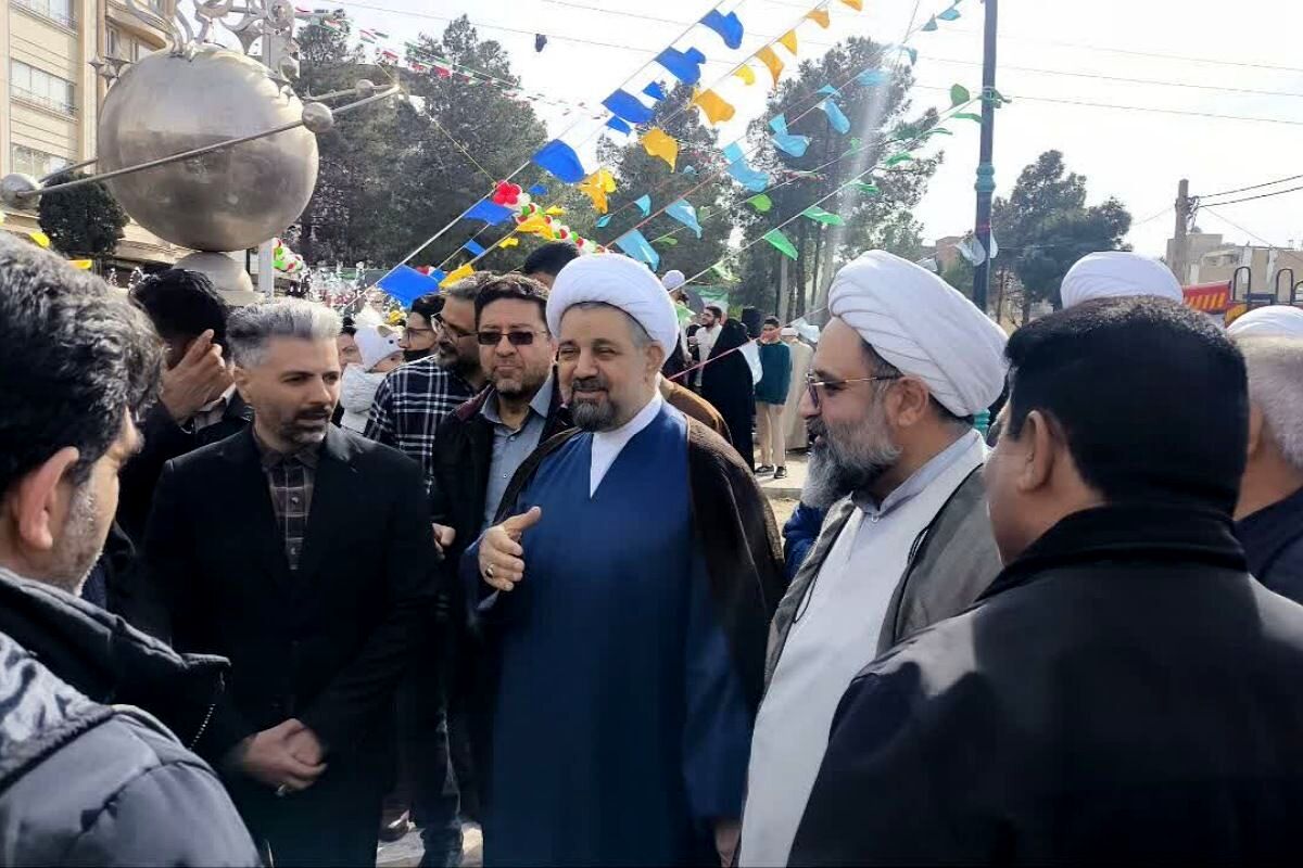 بازدید امام جمعه شهرستان رباط‌کریم و رئیس‌اداره‌ امورخیریه از موکب رباط کریم