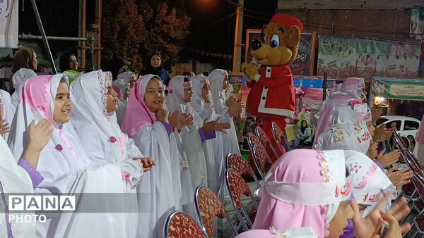 جشن تکلیف دانش‌آموزان مدرسه شهید دهستانی نظرآباد در تجمعات شبانه