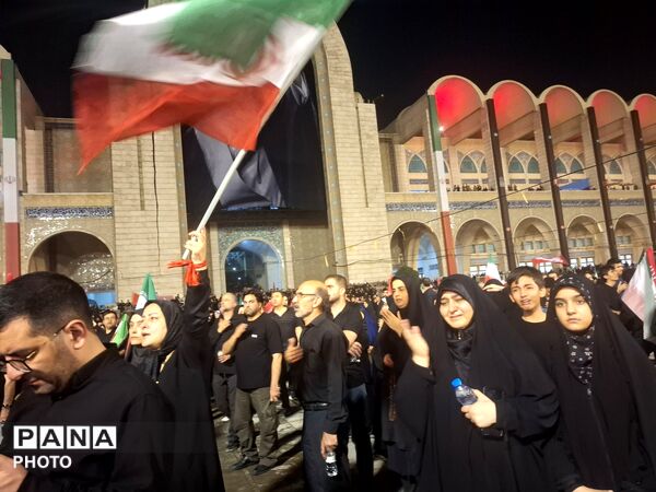 وداع با آقای شهید ایران