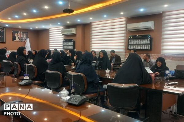  هم‌اندیشی مربیان پرورشی رباط‌کریم 
