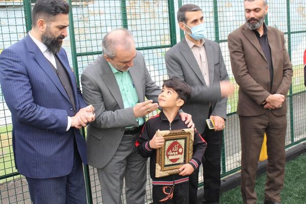 افتتاح زمین چمن مصنوعی دبستان شهدای پاسدار؛ گامی برای نشاط و سلامت دانش‌آموزان