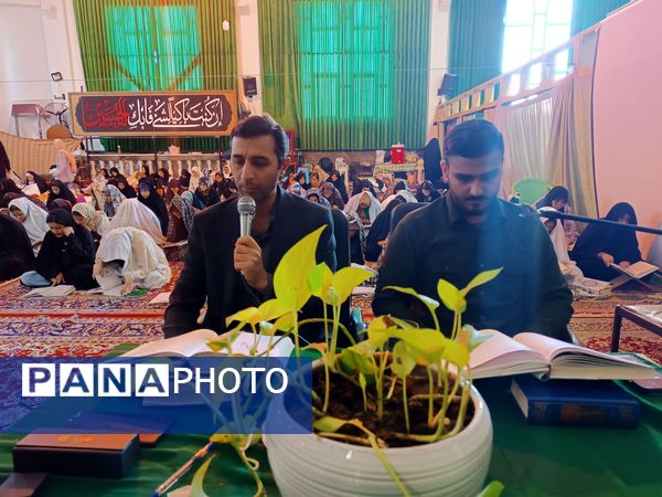 اعتکاف دانش‌آموزی در گناباد