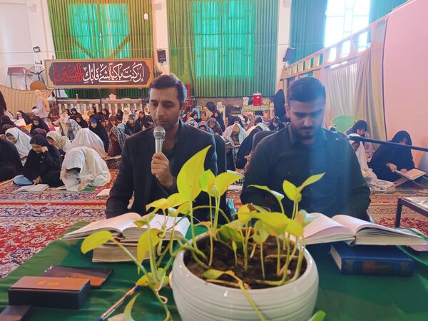 اعتکاف دانش‌آموزی در گناباد