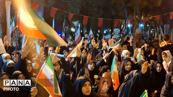 آیین وداع با پیکر دانش آموز شهید محمد حسین دهقان در قم