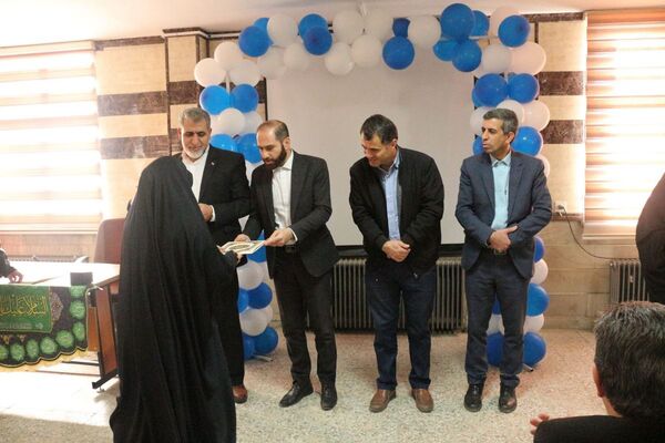 بزرگداشت روز زن و تجلیل از بانوان شاغل در آموزش‌وپرورش 