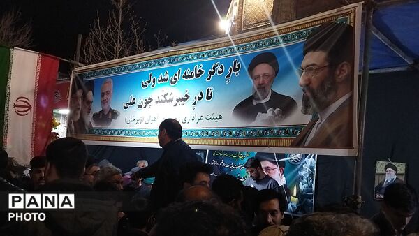 عزاداری های خیابانی در شب شانزدهم شهادت رهبر معظم انقلاب اسلامی در نیشابور 