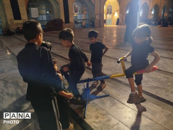فعالیت غرفه کودک در مسجد جامع نیشابور