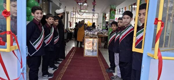 خلاقیت هنری و فرهنگی دبستان شهید فکوری در «هفته ماها»
