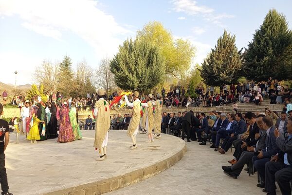 جشن نوروزگاه در پارک ساحلی یاسوج 