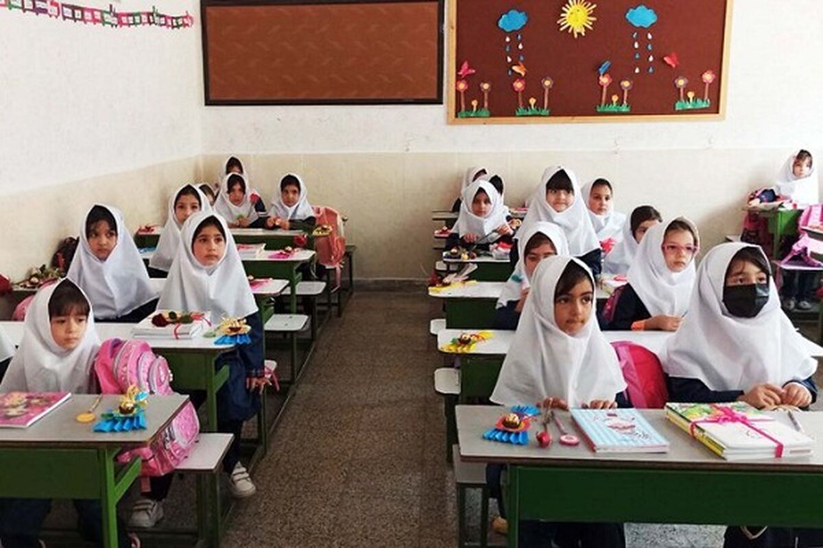 ادب، اخلاق و شخصیت، عامل موفقیت یک دانش‌آموز است