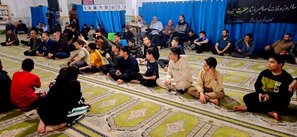 برگزاری مراسم اعتکاف پدر پسری در مسجد جامع آشخانه