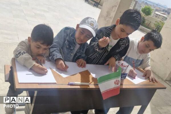 غبارروبی مزار شهدا به یاد دانش آموزان شهید