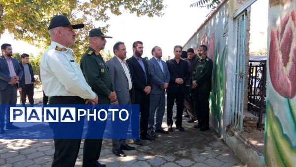 گلباران مزار شهدای اهر به‌مناسبت آغاز هفته دفاع مقدس