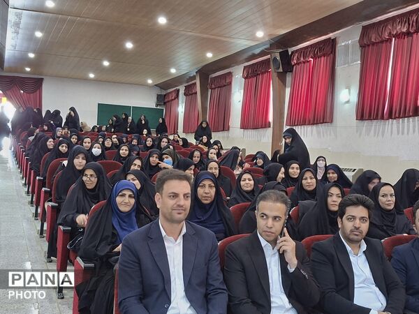 نشست آموزشی و پرورشی مدیرکل آموزش و پرورش استان اصفهان در شهرستان فریدن 