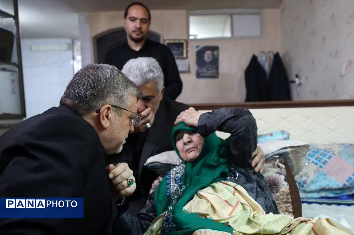 دیدار شهردار مشهد با مادر شهید ابراهیم رئیسی