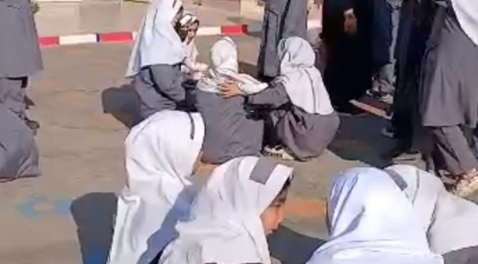 مانور زلزله در دبستان حضرت رقیه(س) روستای صرم