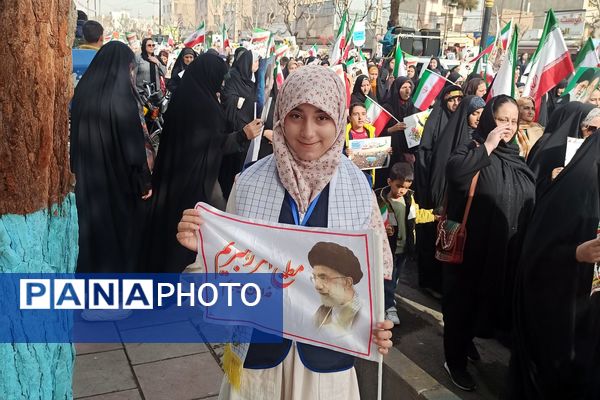 خروش مردمی در خیابان‌های رباط‌کریم در 22بهمن