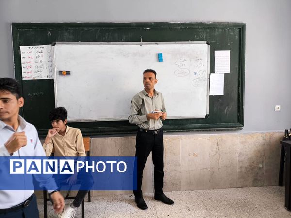 نمایش خلاقیت و استعداد نوجوانان 