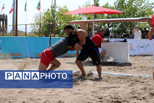 مسابقات کشوری انتخابی تیم ملی کُشتی ساحلی در بناب
