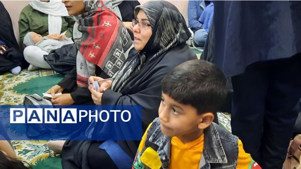  جلسه انجمن اولیا و مربیان در دبیرستان فرهنگیان ناحیه ۷مشهد 