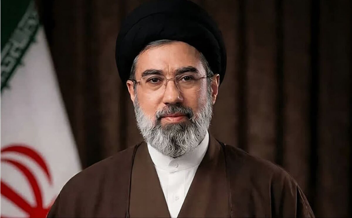 اعلام بیعت ۷۰۰ نفر از نخبگان و مدال آوران ورزش کشور با سومین رهبر انقلاب اسلامی