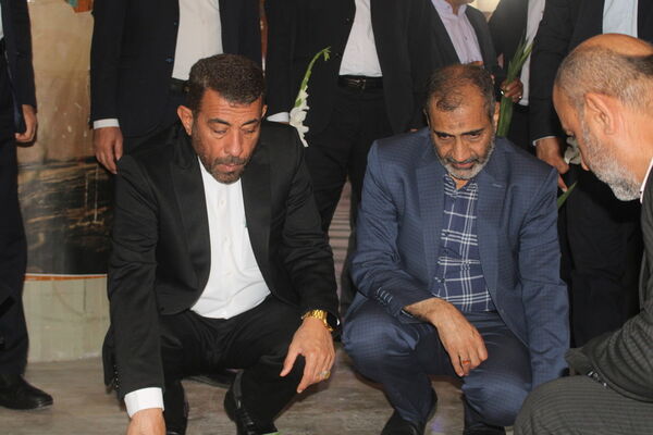 عطر افشانی مزار مطهر شهدای فرهنگی و دانش‌آموز شهرستان بوشهر  