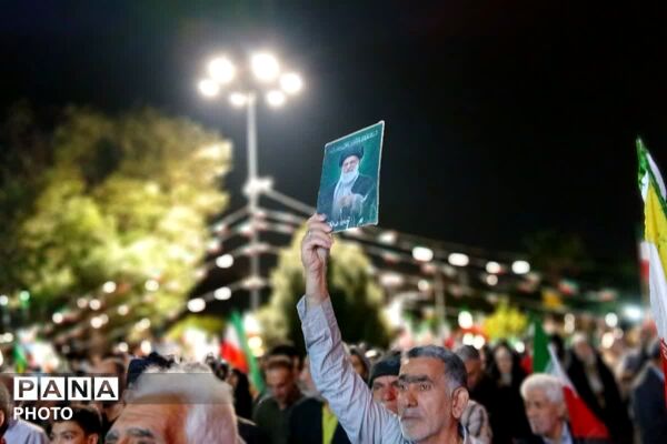 حضوری متفاوت در شبی به یادماندنی در سنگر خیابان