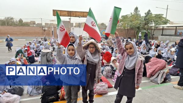 جشن روز دانش آموز در دبستان آیت الله هاشمی رفسنجانی
