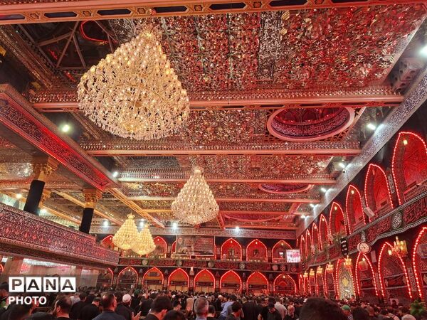 قلب ها برمدار حسین بن علی (ع) می‌تپد