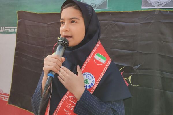 شور وشوق دانش‌آموزان در برنامه صبحگاهی مدرسه مریم بهارستان دو