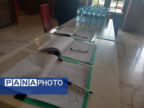 جلسه ستاد پروژه مهر مدارس دولتی و غیردولتی ناحیه ۶ مشهد در فرهنگسرای مصلی نژاد