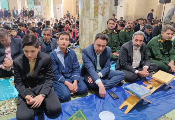  محفل انس با قرآن کریم در شهرستان خاتم 