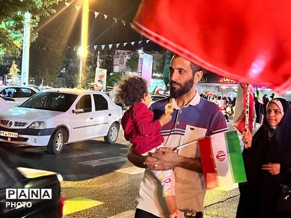 حضور باشکوه مردم کرج در صد و ششمین شب