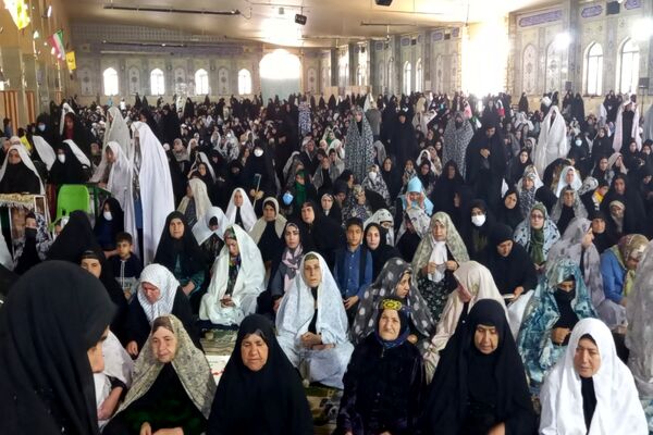 اقامه آخرین نماز جمعه ماه مبارک رمضان با حضور چشمگیر مردم یاسوج