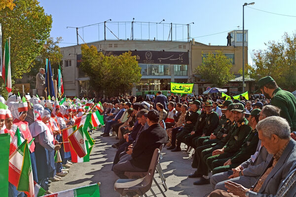 راهپیمایی ۱۳ آبان در شهرستان آباده 