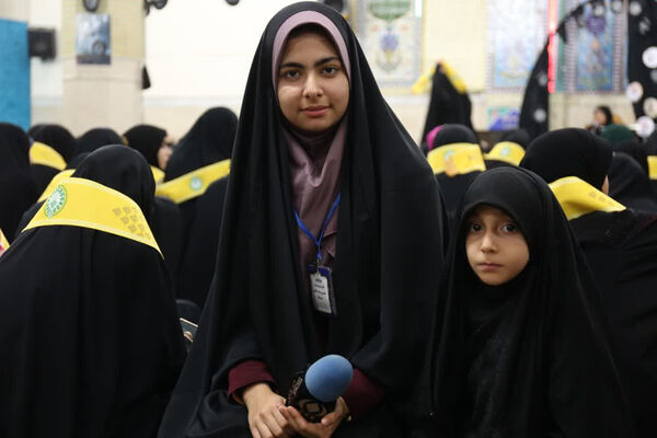 دومین روز اعتکاف دانش‌آموزی دختران در قم