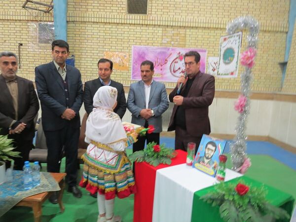 آیین برگزاری زنگ سپاس معلم در مدرسه خانکلابی بجنورد