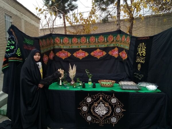 برپایی موکب شهادت حضرت فاطمه(س) در دبیرستان دخترانه نوید ناحیه ۵ مشهد