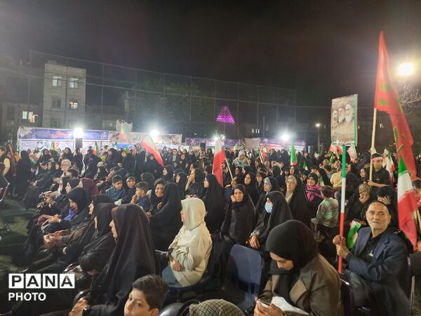 قاب‌های ماندگار از قرارگاه فرهنگی منطقه ۱۰ در هفته معلم 