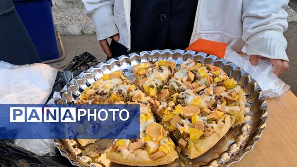 بازارچه دست‌ساخته‌های دانش‌آموزی در دبیرستان بهار آزادی قائمشهر