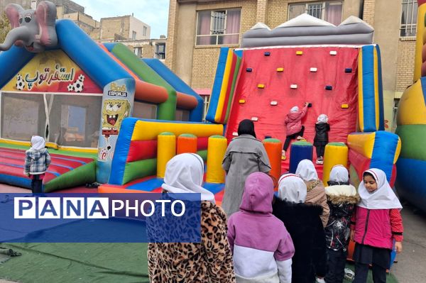 شهربازی مدرسه‌ای در دبستان عمار رباط‌کریم