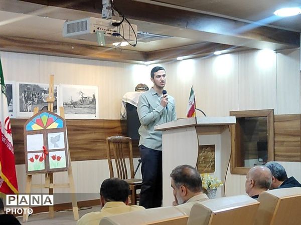 تجلیل از نویسندگان دهه هشتادی و نودی حوزه دفاع مقدس