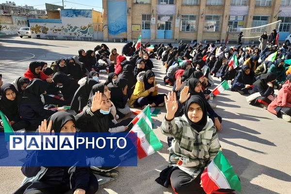 بزرگداشت دهه فجر در دبیرستان شاهد فیض ناحیه 3 شیراز